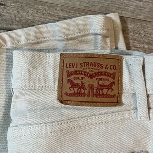 Levi’s wide leg cropped pants